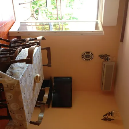 Arthur Apartment *