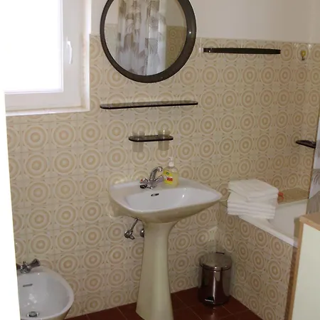 Apartment Arthur Podstrana